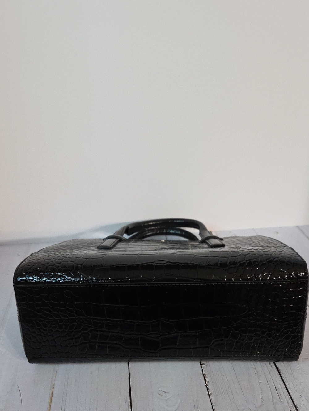 Kate Spade New York Riverside Street Exotic Felix Satchel NWT - Picture 10 of 16